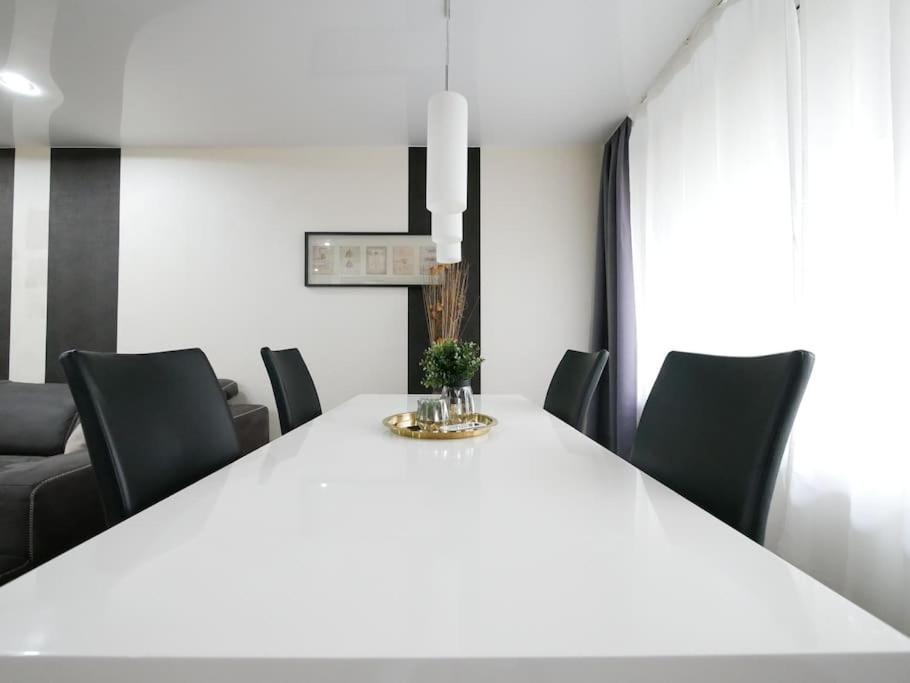 61 M2 Erdgeschosswohnung Mit Eigenem Parkplatz Vorm Haus Osnabrück Eksteriør billede